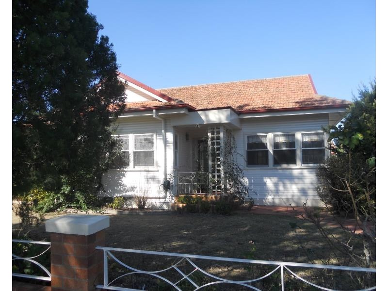 16 Murray Street, Pittsworth QLD 4356