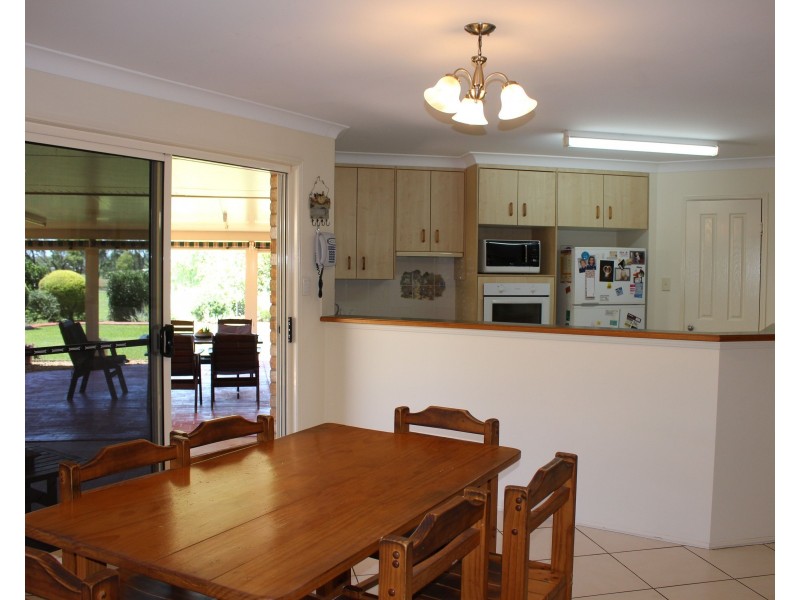 14 Fairway Drive, Pittsworth QLD 4356
