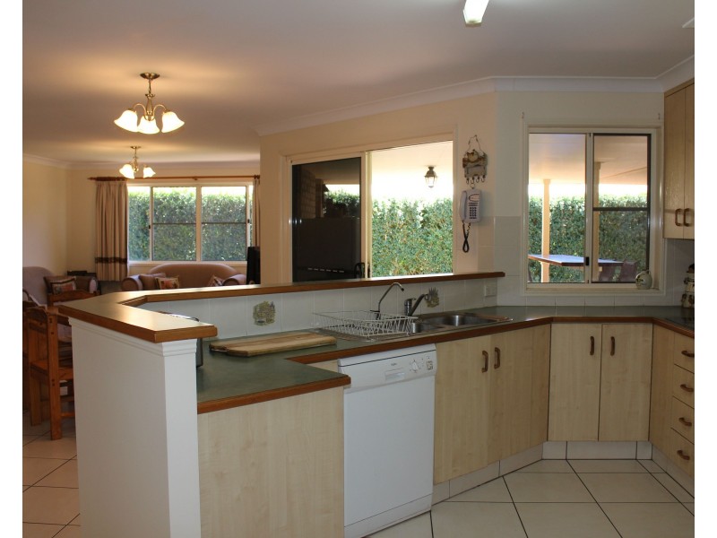14 Fairway Drive, Pittsworth QLD 4356