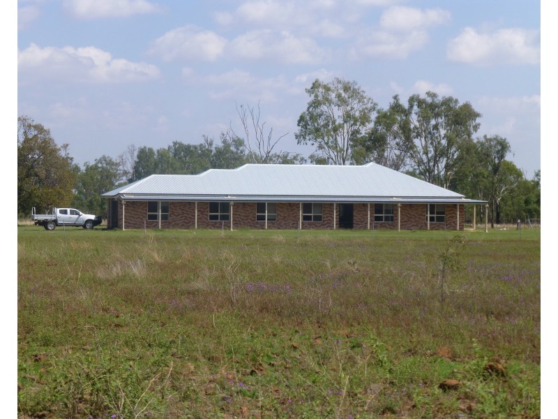 140 Henningsen Road, Oakey QLD 4401