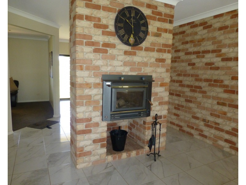 140 Henningsen Road, Oakey QLD 4401