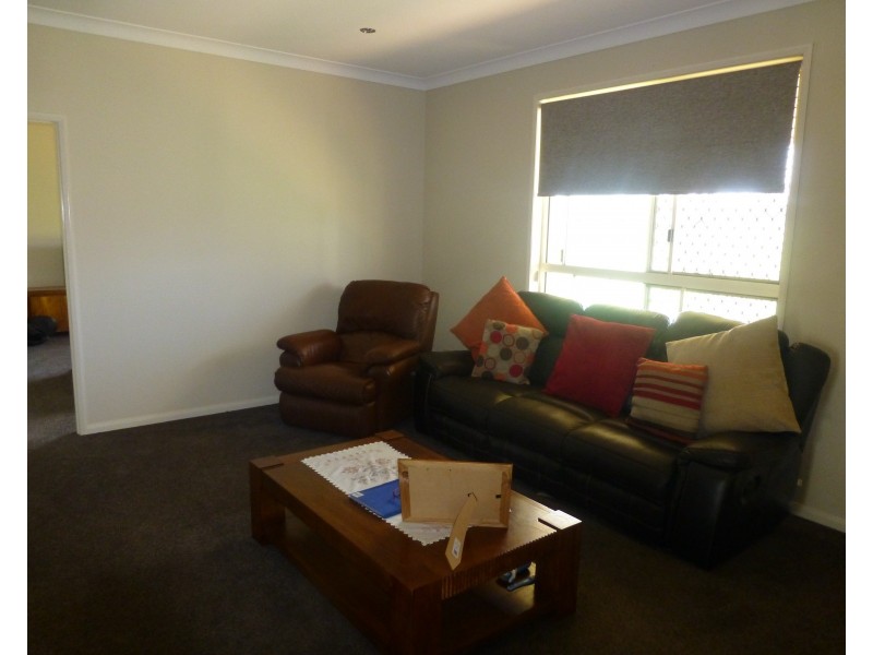 140 Henningsen Road, Oakey QLD 4401