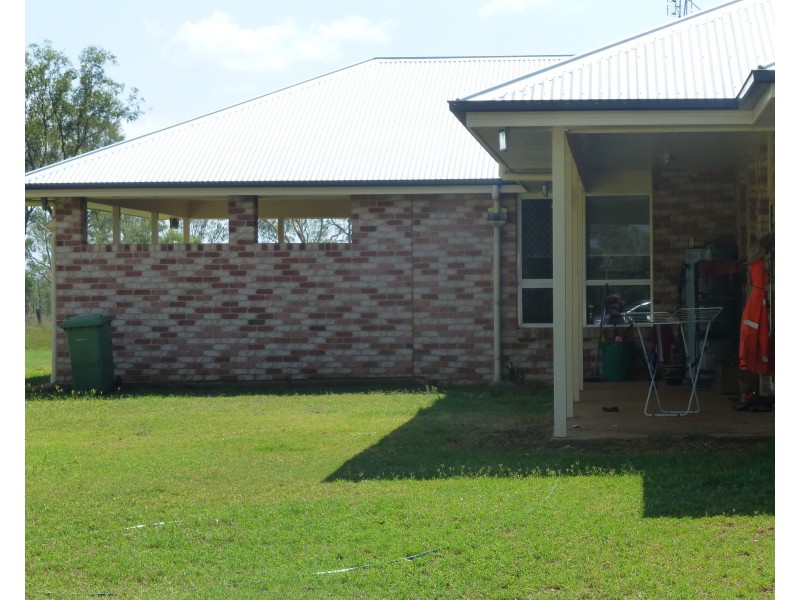 140 Henningsen Road, Oakey QLD 4401