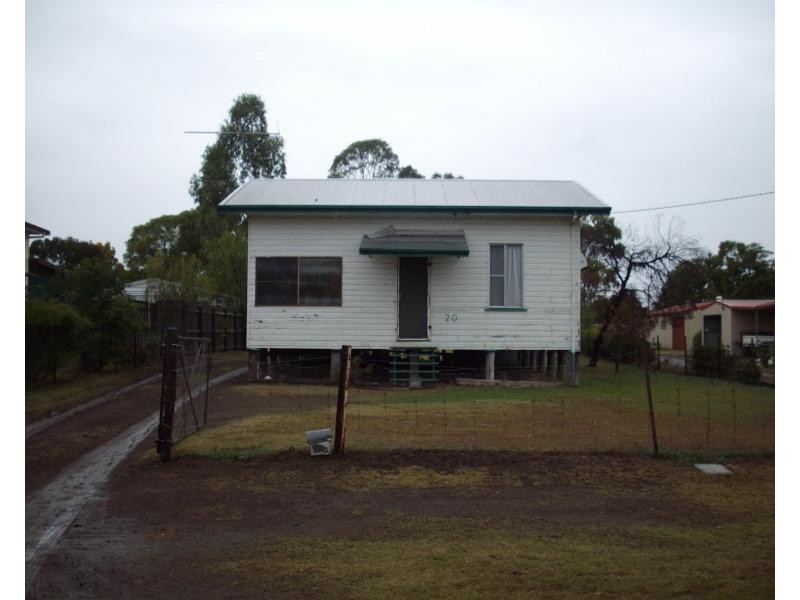 20 Well Street, Pittsworth QLD 4356