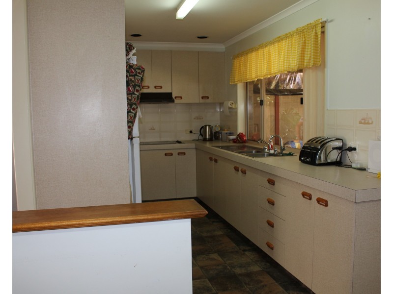 10 Cunningham Street, Pittsworth QLD 4356