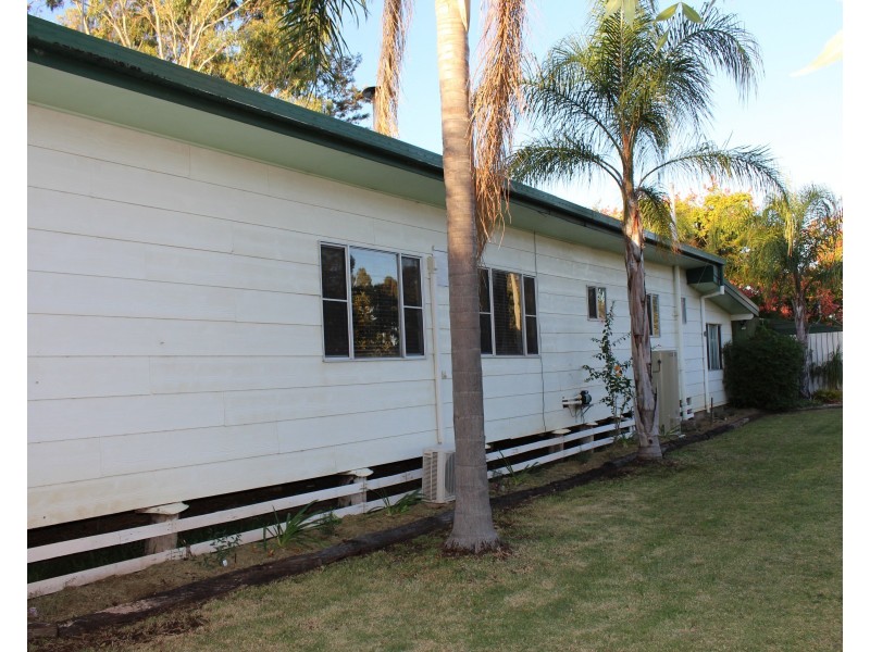 38 Briggs Street, Pittsworth QLD 4356