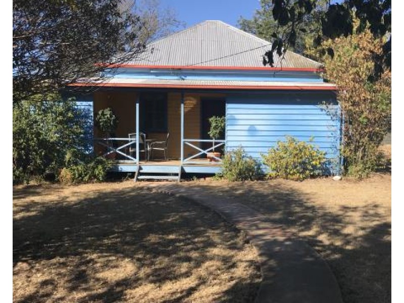 2 Weale Street, Pittsworth QLD 4356