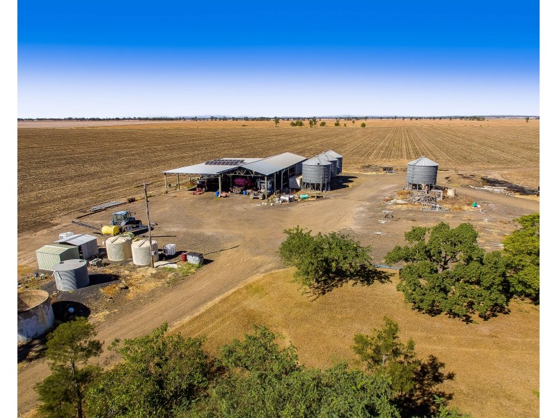1040 Mann-Silo Road, Brookstead QLD 4364