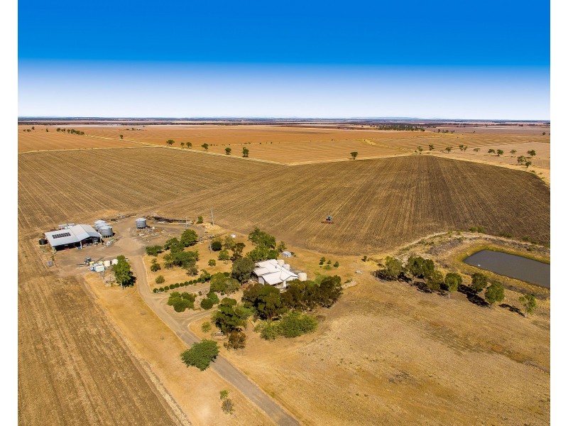 1040 Mann-Silo Road, Brookstead QLD 4364
