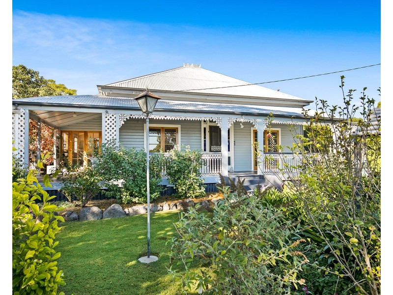 32 Railway Street, Pittsworth QLD 4356