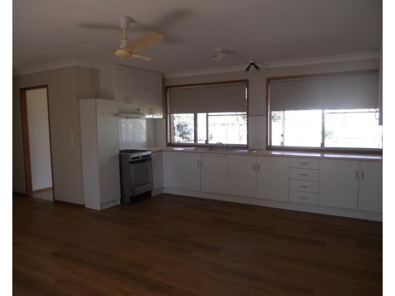 35 John Street, Southbrook QLD 4363