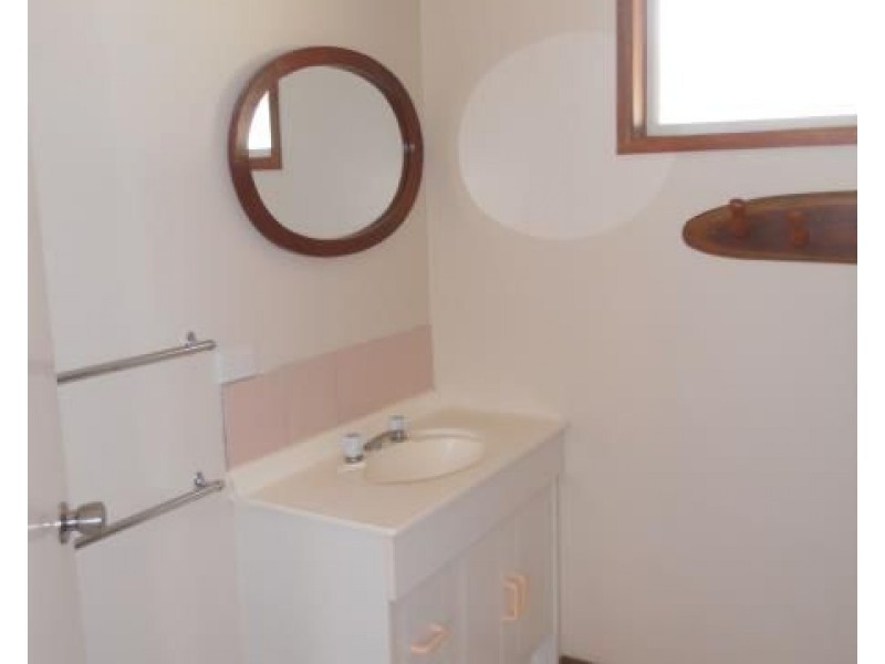 35 John Street, Southbrook QLD 4363