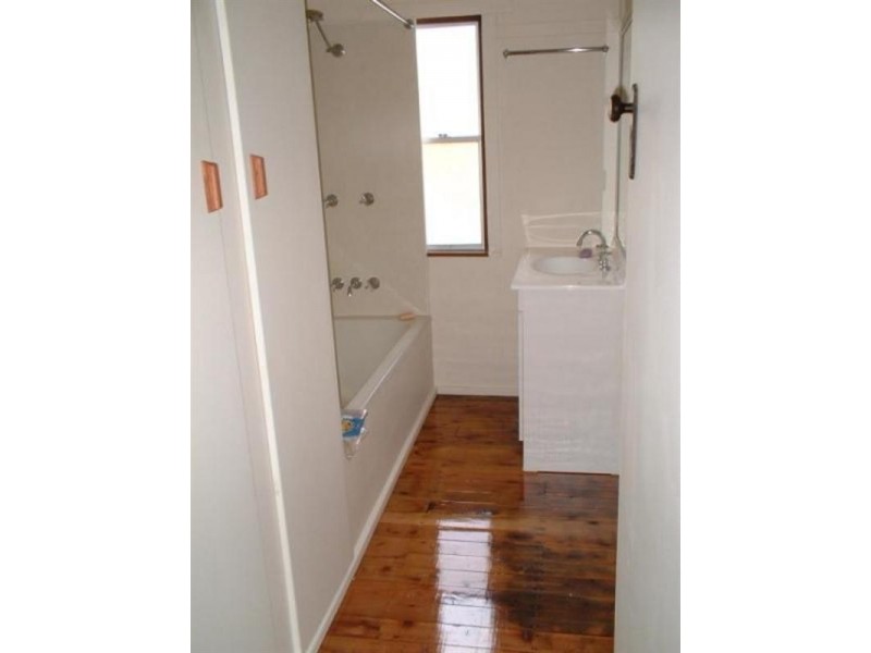 6 Short Street, Southbrook QLD 4363