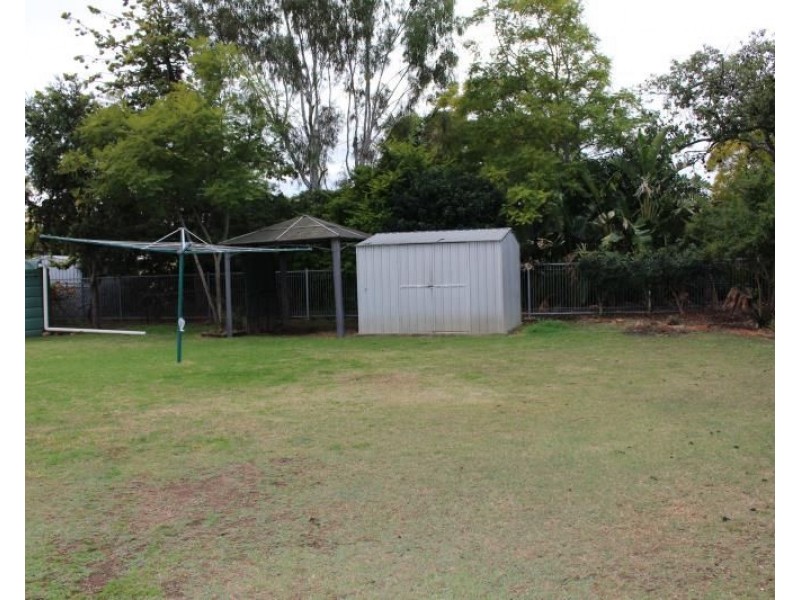 8 Cunningham Street, Pittsworth QLD 4356