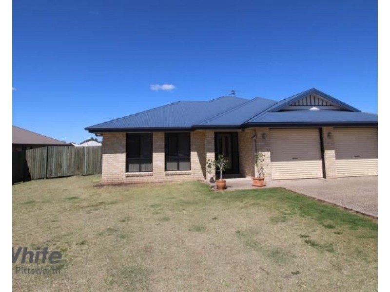 8 Alexia Street, Pittsworth QLD 4356