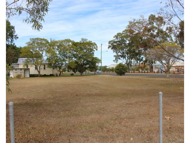 16 Forrest Street, Pittsworth QLD 4356