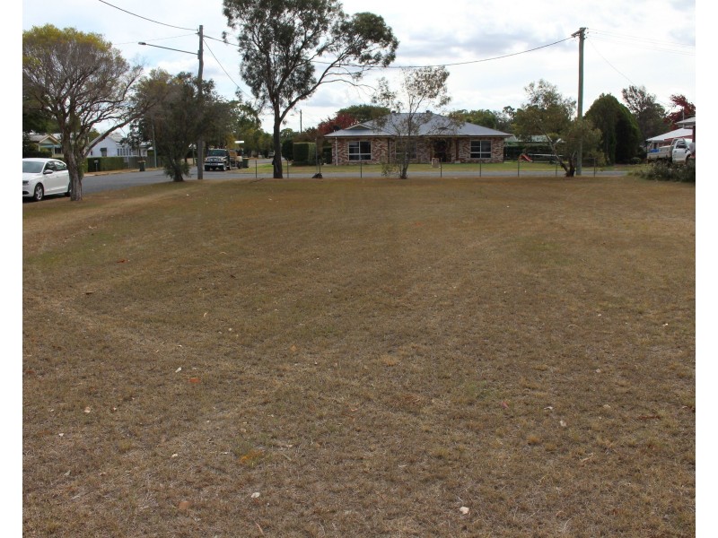 16 Forrest Street, Pittsworth QLD 4356