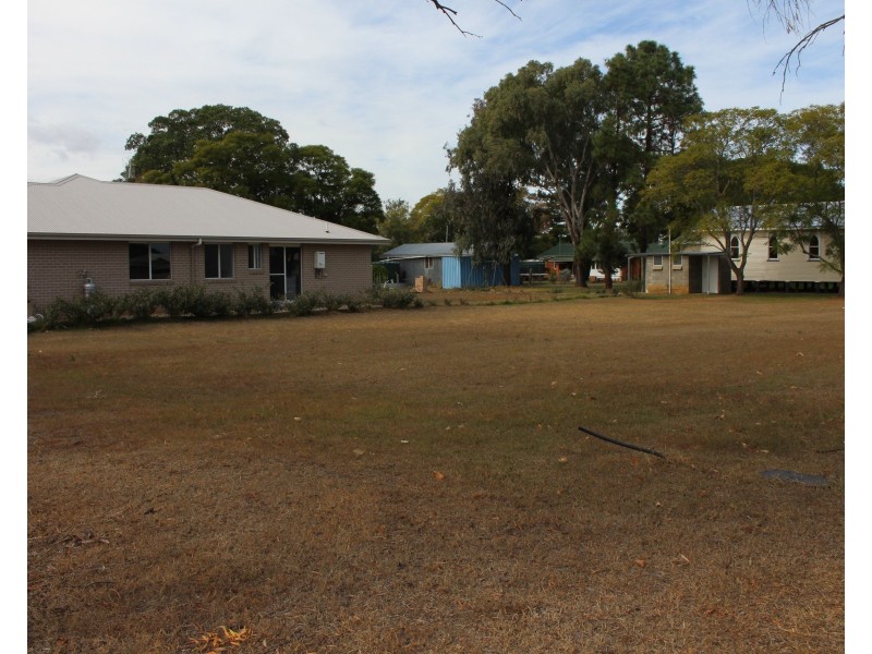 16 Forrest Street, Pittsworth QLD 4356