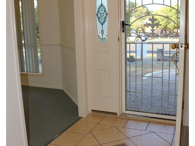 9 Genevieve Court, Millmerran QLD 4357