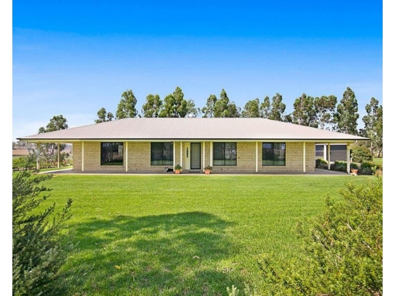 235 Oakey Crosshill Road, Oakey QLD 4401