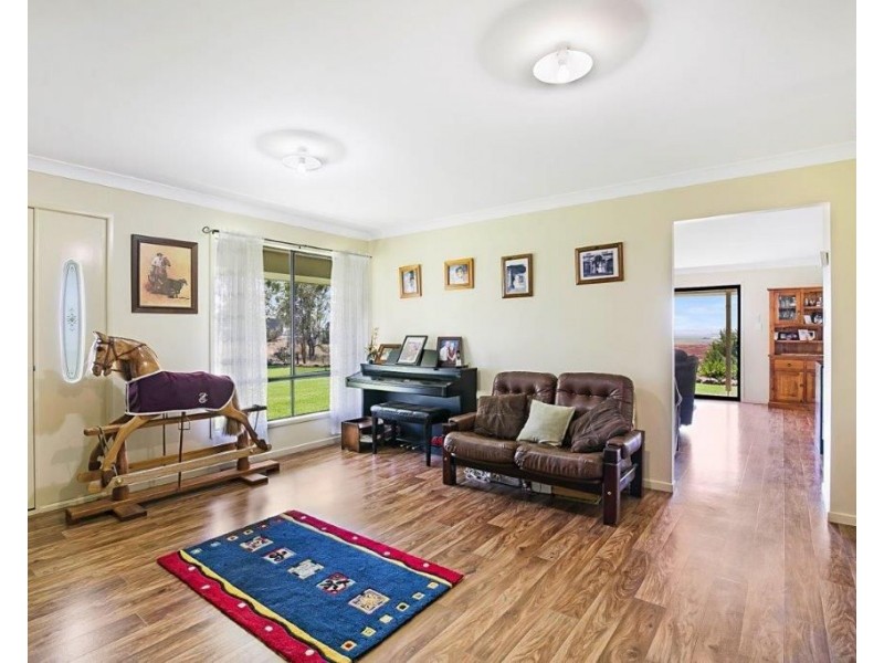 235 Oakey Crosshill Road, Oakey QLD 4401