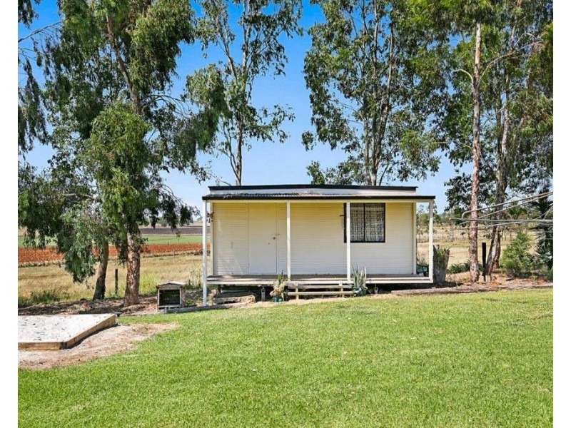 235 Oakey Crosshill Road, Oakey QLD 4401