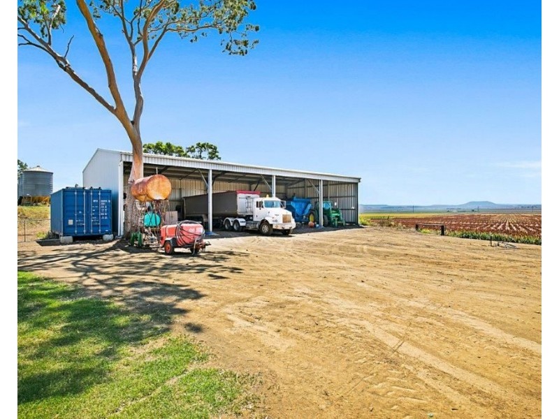 235 Oakey Crosshill Road, Oakey QLD 4401