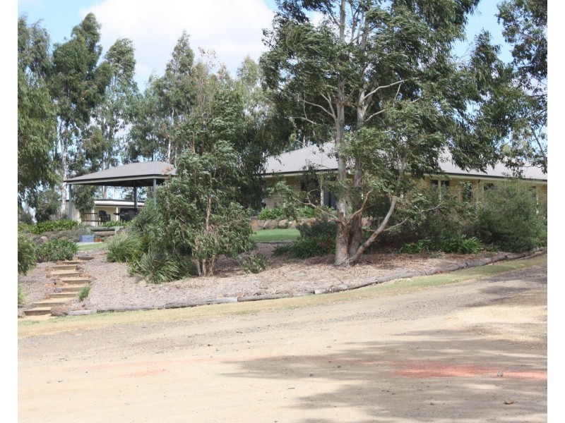 235 Oakey Crosshill Road, Oakey QLD 4401