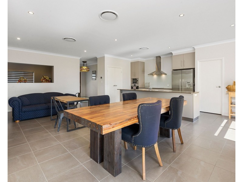 127 Hill Street, Pittsworth QLD 4356