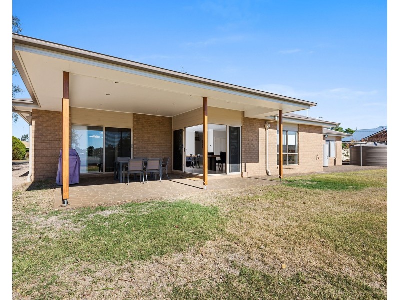 127 Hill Street, Pittsworth QLD 4356