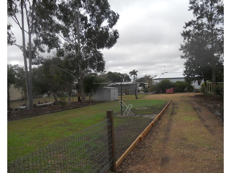 12 Thomas Street, Pittsworth QLD 4356