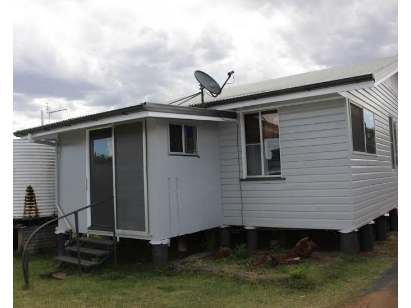 20 Well Street, Pittsworth QLD 4356