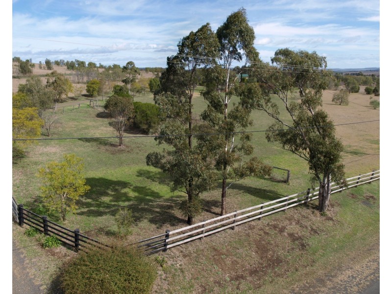 120 Meynink Road, Hodgson Vale QLD 4352