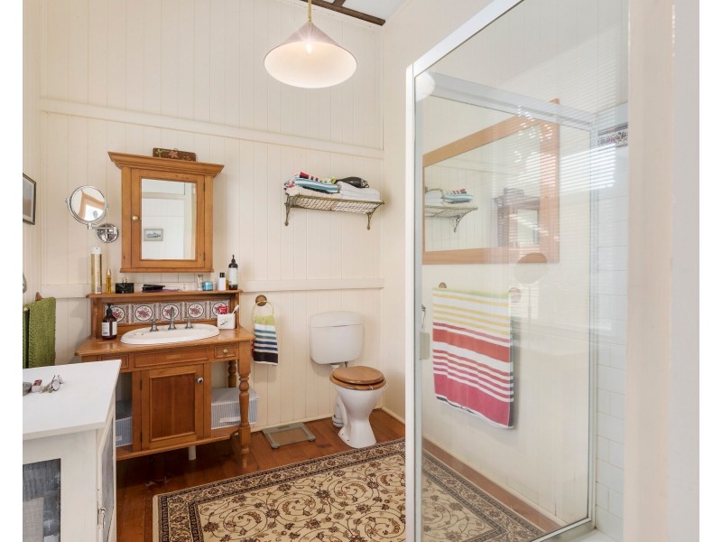 120 Meynink Road, Hodgson Vale QLD 4352