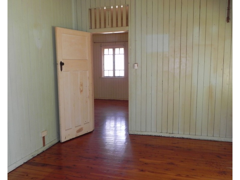 34 Short Street, Pittsworth QLD 4356