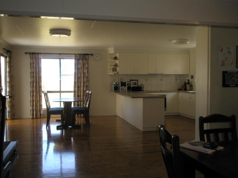 17 Bruce Road, Millmerran QLD 4357