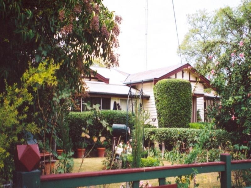 28 Briggs Street, Pittsworth QLD 4356