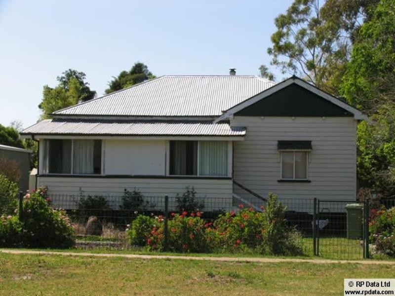 22 Briggs Street, Pittsworth QLD 4356