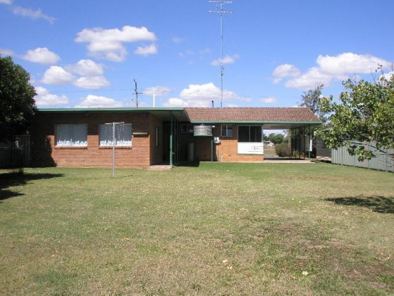 65 Hadley Street, Pittsworth QLD 4356