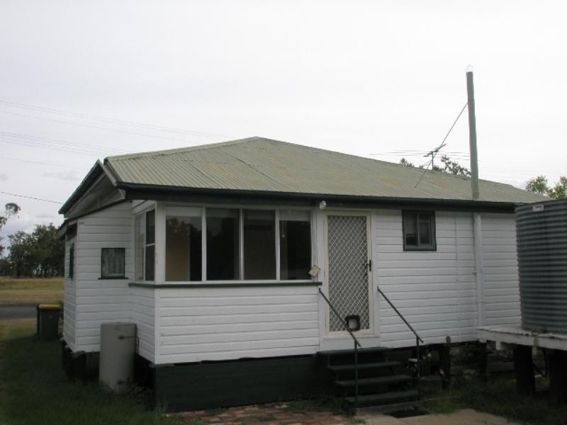 67 Taylor Street, Cecil Plains QLD 4407