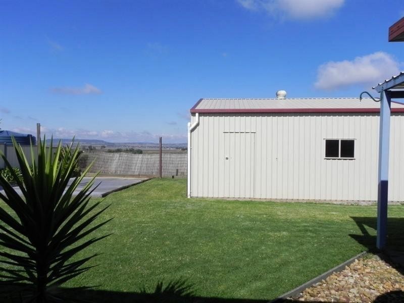 1 Cameron Street, Wyreema QLD 4352