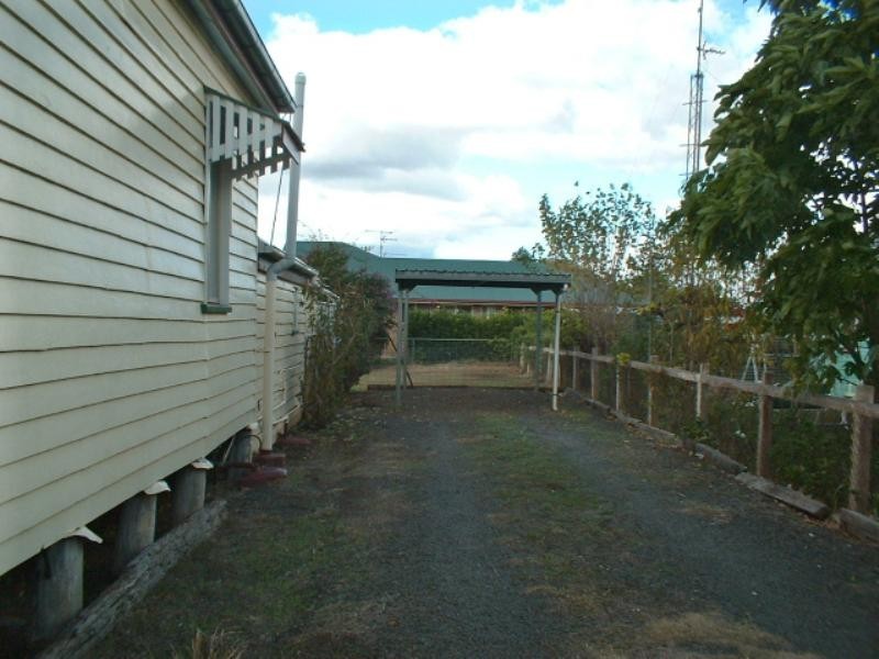 10 Murray Street, Pittsworth QLD 4356