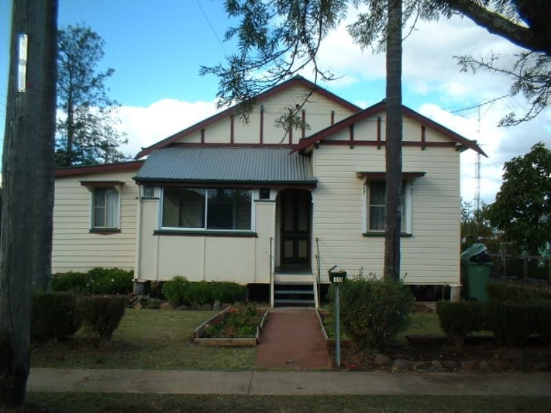 10 Murray Street, Pittsworth QLD 4356