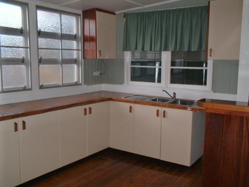 10 Murray Street, Pittsworth QLD 4356