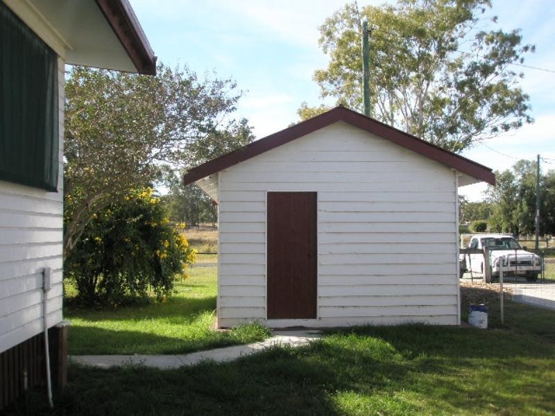 37 MacIntyre Street, Leyburn QLD 4365