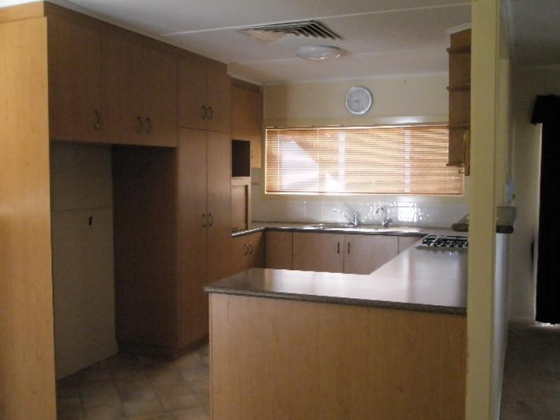 37 MacIntyre Street, Leyburn QLD 4365