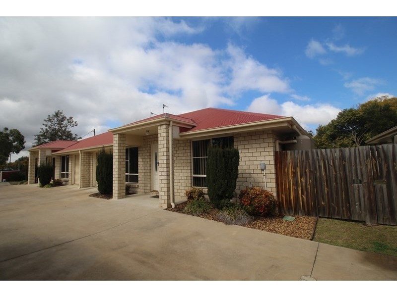 2/19 Briggs Street, Pittsworth QLD 4356
