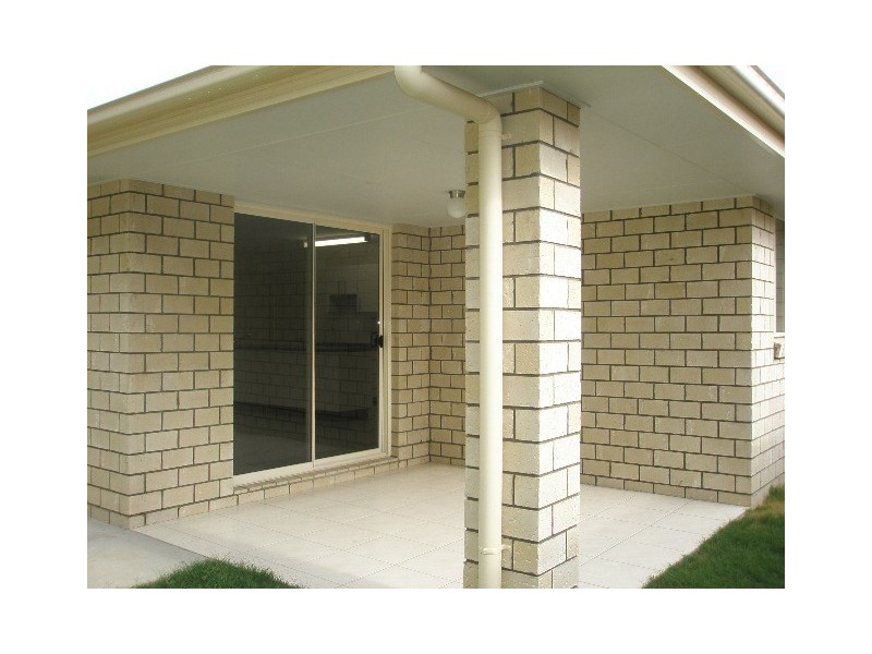 2/19 Briggs Street, Pittsworth QLD 4356