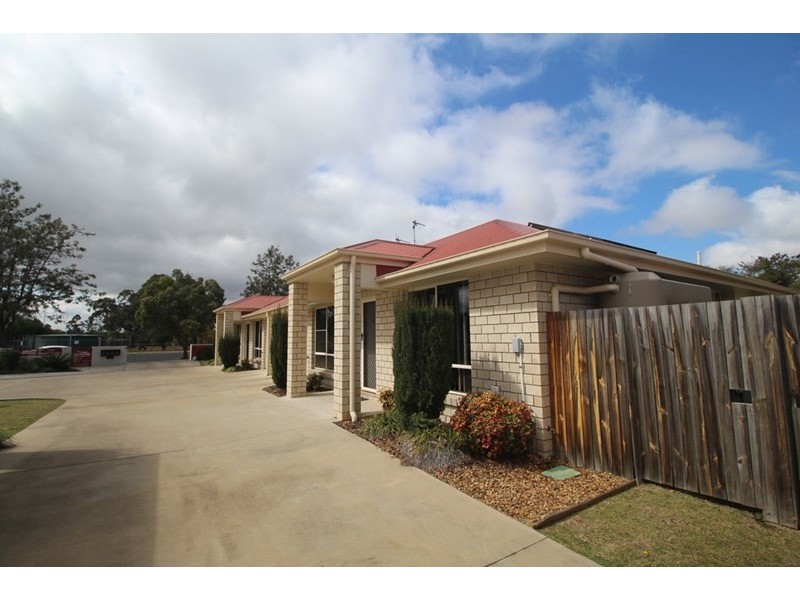 2/19 Briggs Street, Pittsworth QLD 4356
