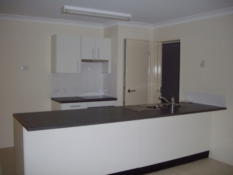 2/19 Briggs Street, Pittsworth QLD 4356